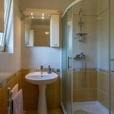Gorgeous In With Kitchen * Porec