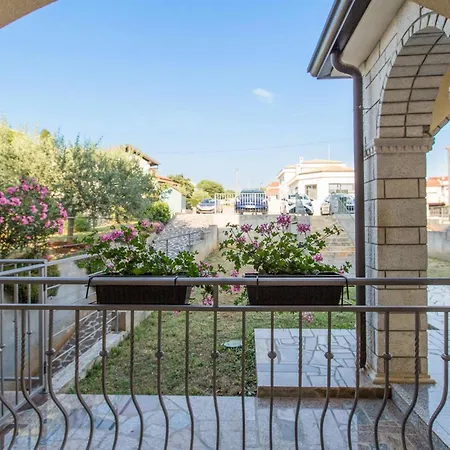 Апартаменти Ii *